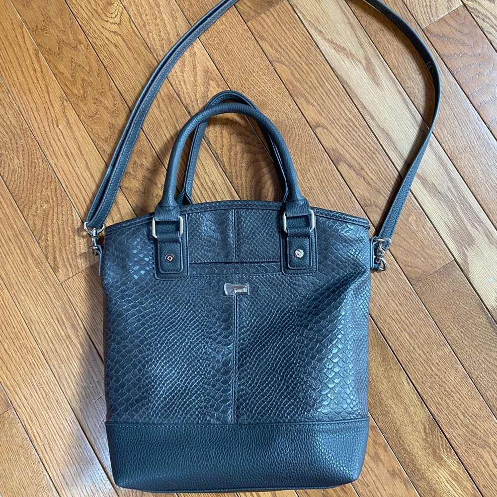Jewel by Thirty-One. New without tags
